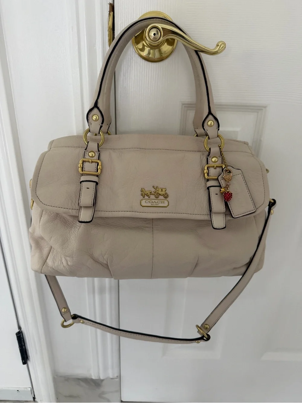 Coach Cream Leather Handbag with Rose-Pink Satin Interior and Gold Snap